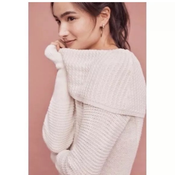 🔴 Angel of the North White Cowl Neck Sweater - Picture 2 of 6